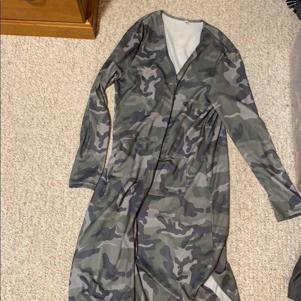 Lightweight camo cardigan